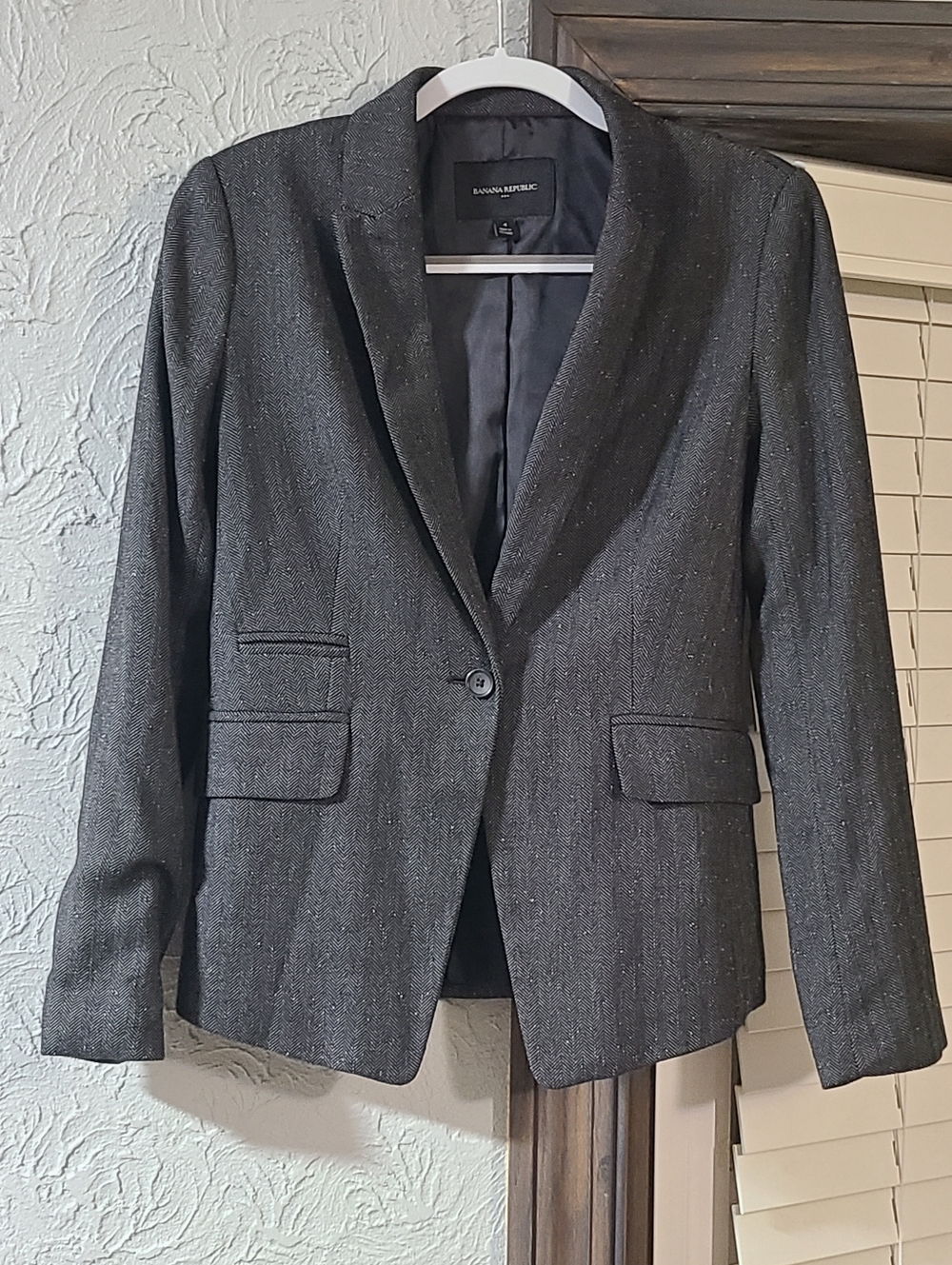 Banana Republic herringbone tweed blazer - Charcoal/dark gray - Single Button